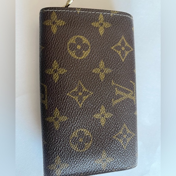 Louis Vuitton Wallet - Picture 2 of 4